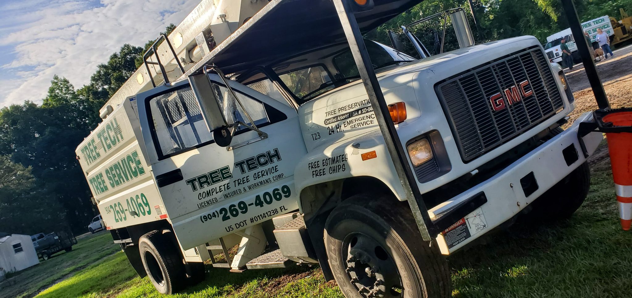 Tree Tech Tree Service, Inc. truck.